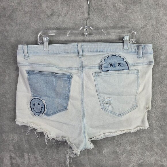 Womens Rue+ Blue Denim Shorts Distressed Happy Face Applique Cut Off Hem Size 20 - Picture 7 of 11